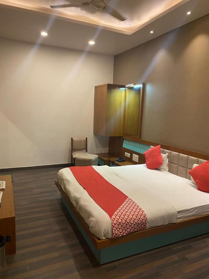 Hotel Raghupati Ayodhya Eksteriør bilde